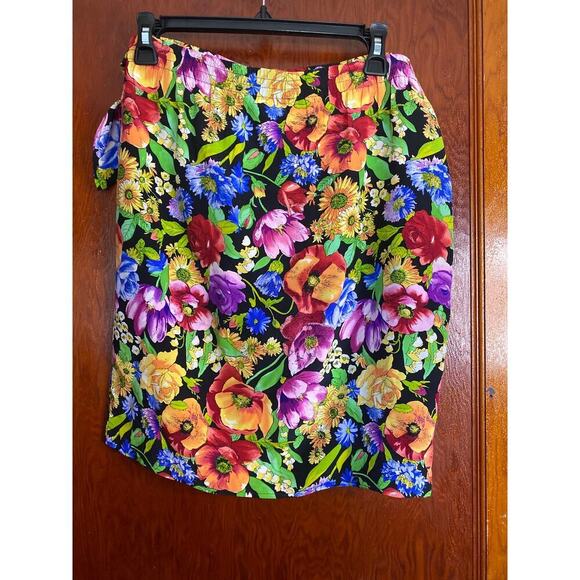 VINTAGE Beautiful Floral Wrap Mini Skirt Silk Medium - Picture 2 of 7